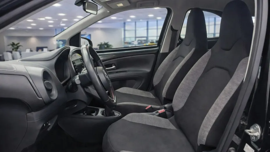 TOYOTA Aygo X -