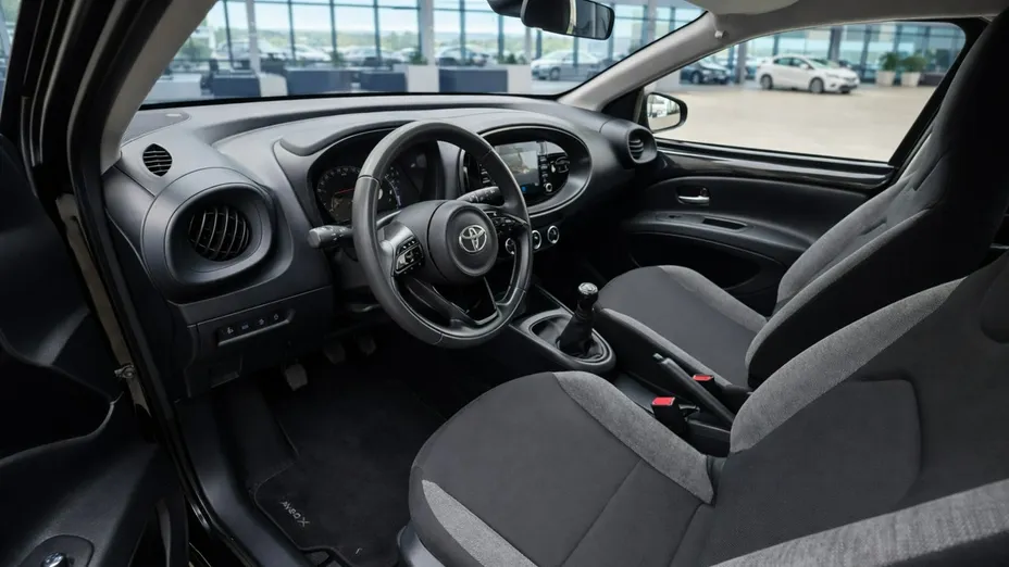 TOYOTA Aygo X -