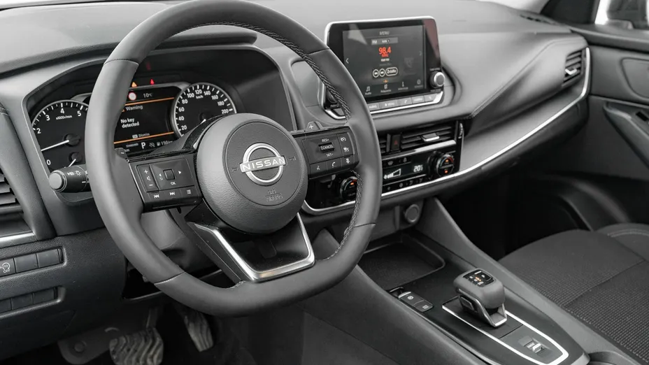 NISSAN Qashqai -