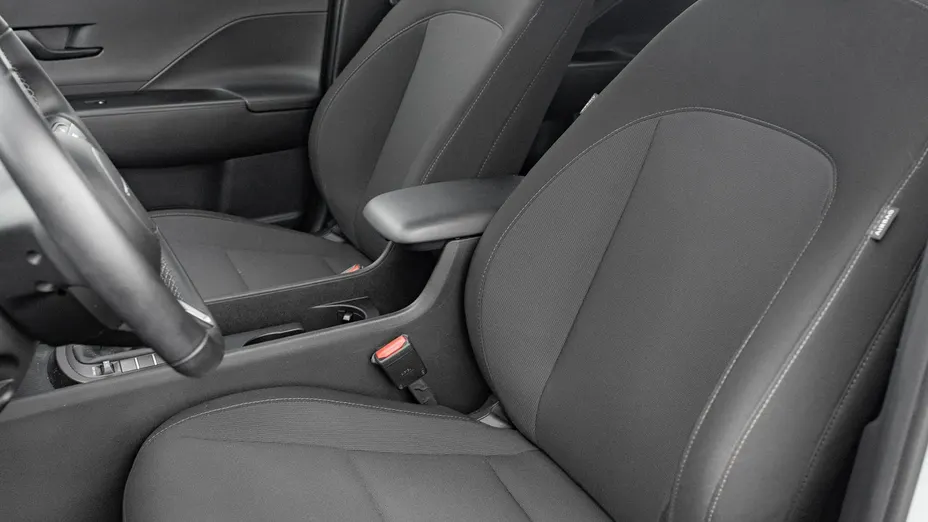 HYUNDAI Kona -