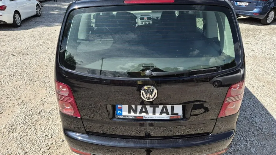 VOLKSWAGEN Touran -