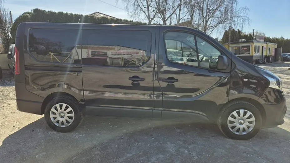 RENAULT Trafic -