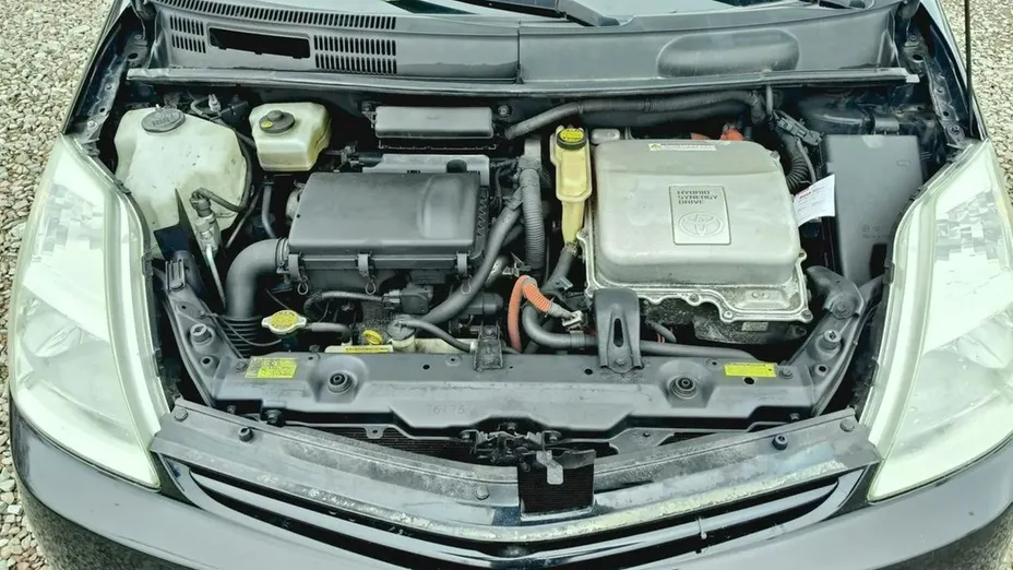 TOYOTA Prius -