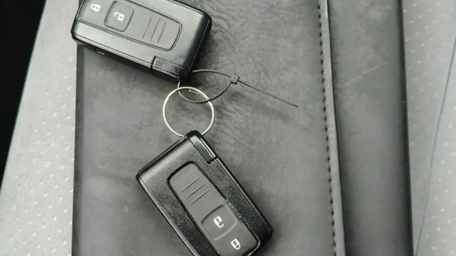 TOYOTA Prius -