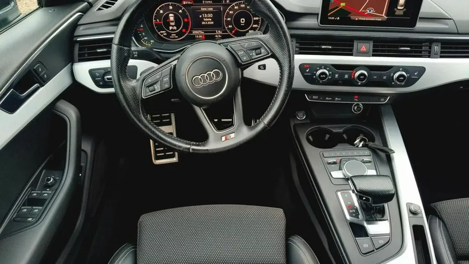 AUDI A4 -