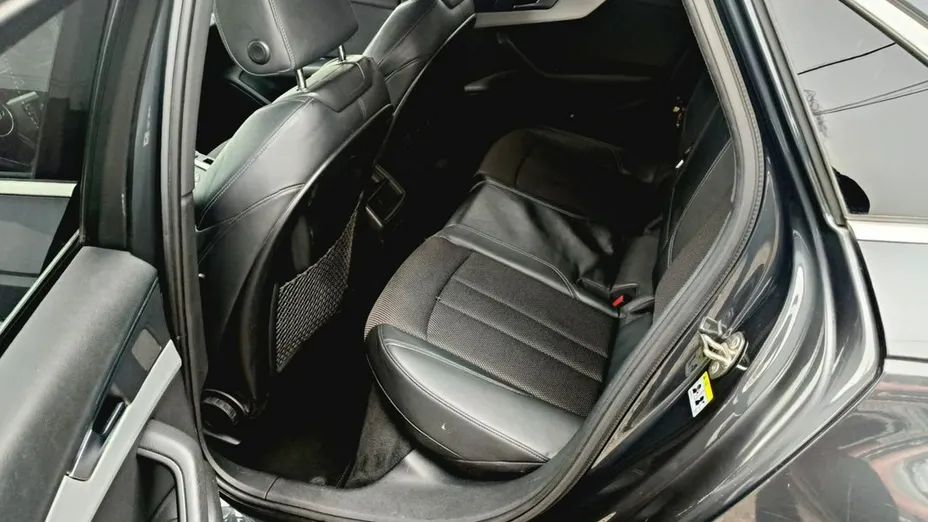 AUDI A4 -