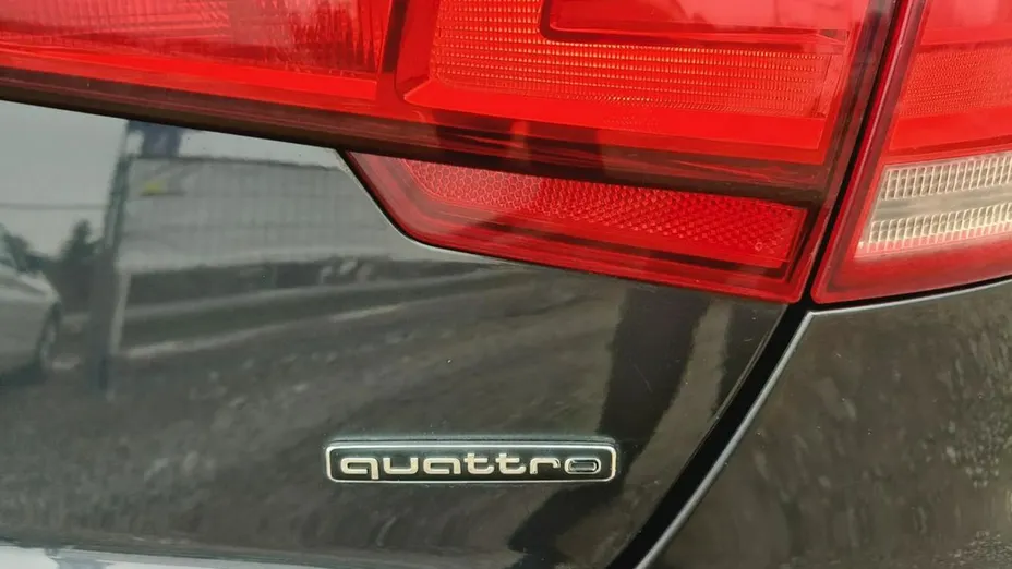 AUDI A4 -