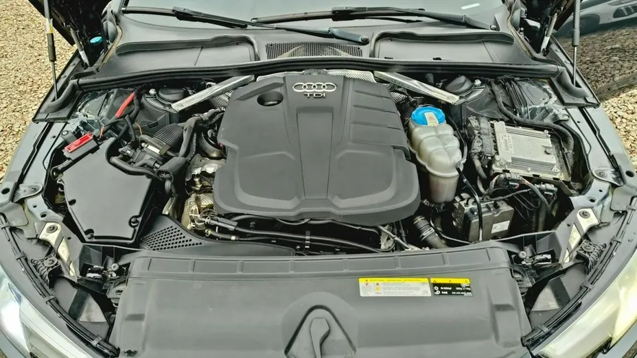 AUDI A4 -