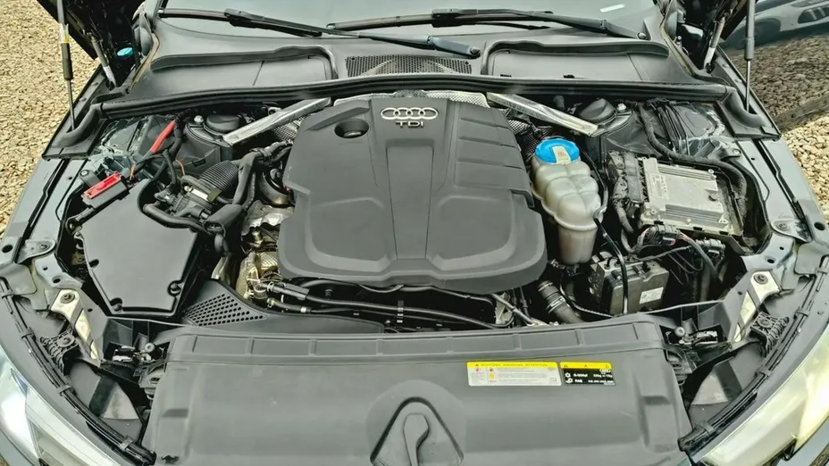 AUDI A4 -