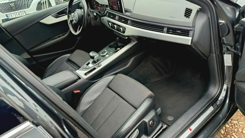 AUDI A4 -