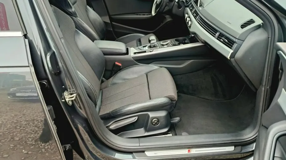AUDI A4 -