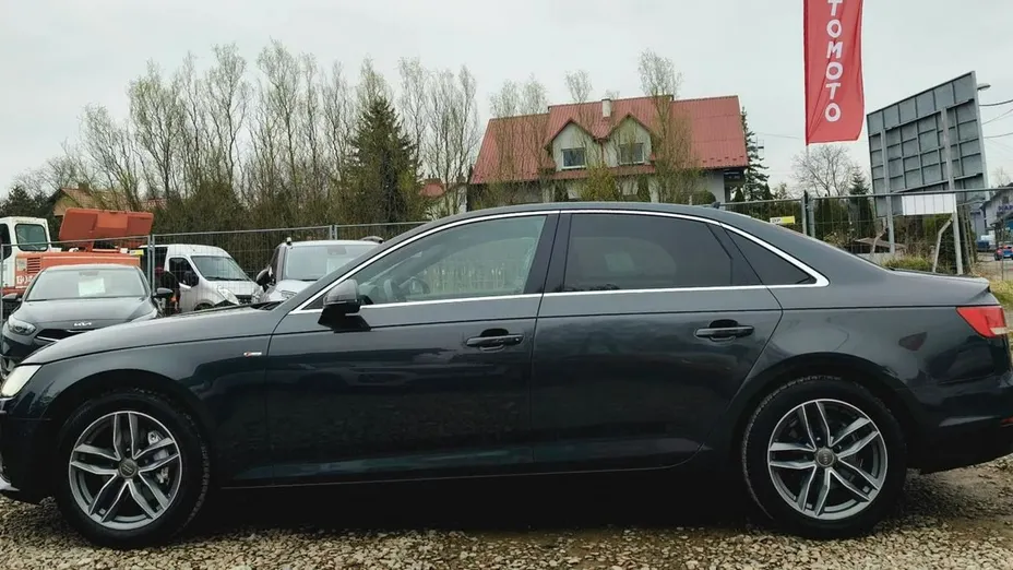 AUDI A4 -