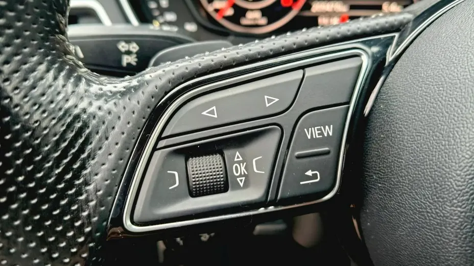 AUDI A4 -