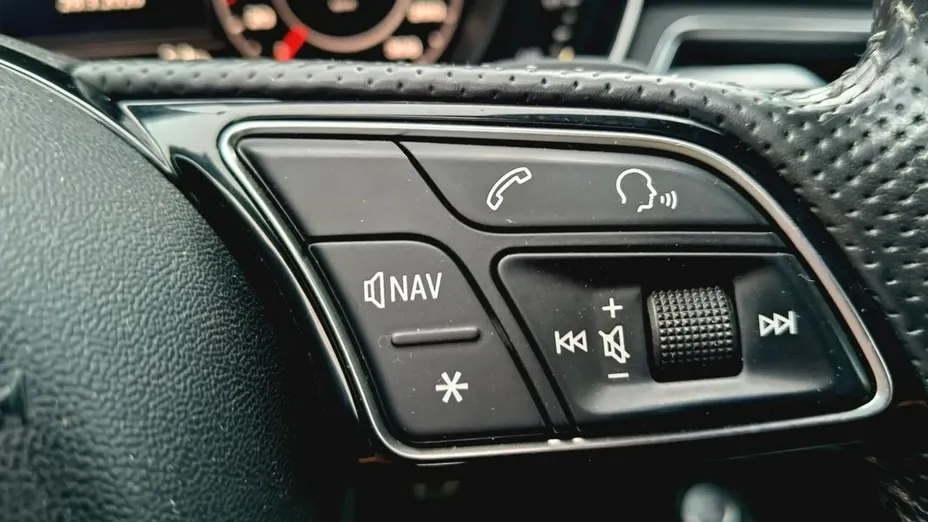 AUDI A4 -