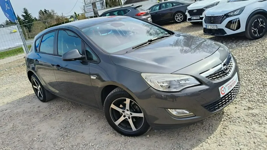 OPEL Astra -