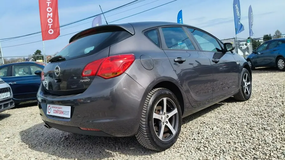 OPEL Astra -