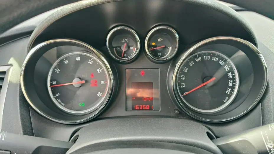 OPEL Astra -