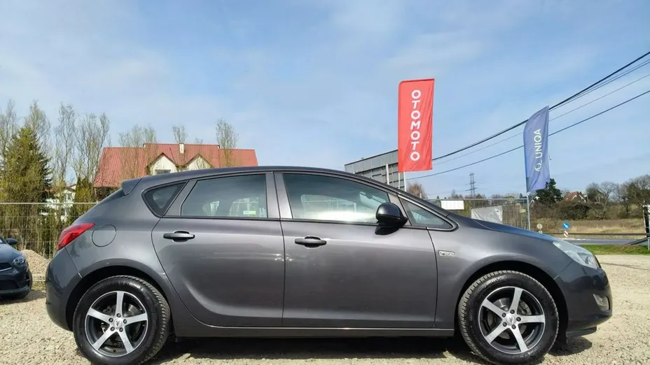 OPEL Astra -