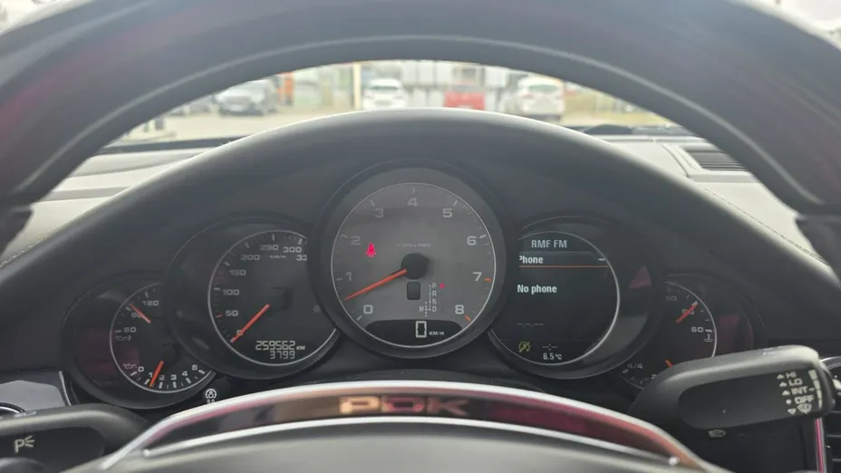 PORSCHE Panamera -