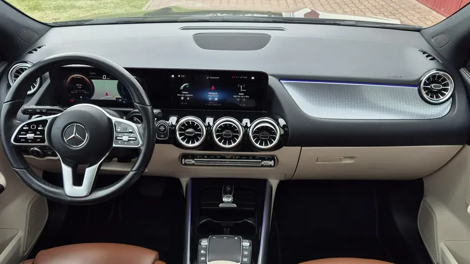 MERCEDES-BENZ GLA -