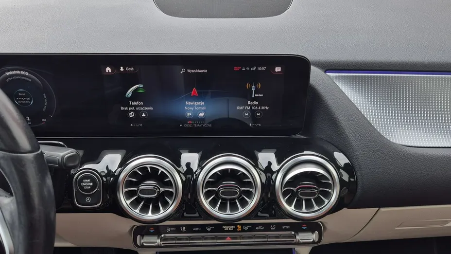 MERCEDES-BENZ GLA -