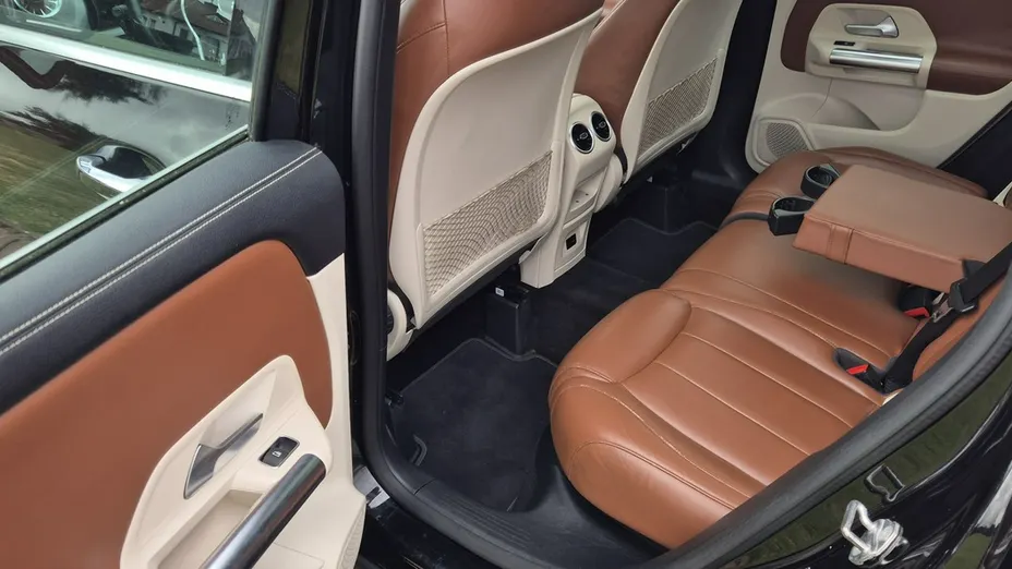 MERCEDES-BENZ GLA -