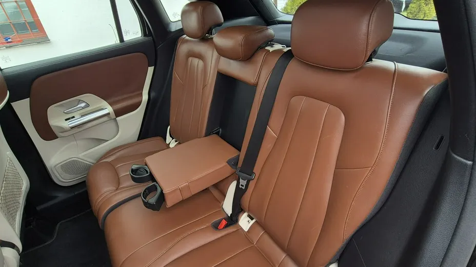 MERCEDES-BENZ GLA -