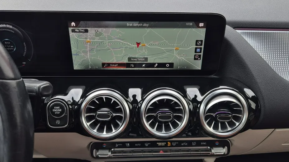 MERCEDES-BENZ GLA -