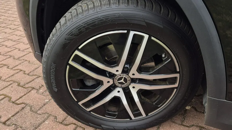 MERCEDES-BENZ GLA -