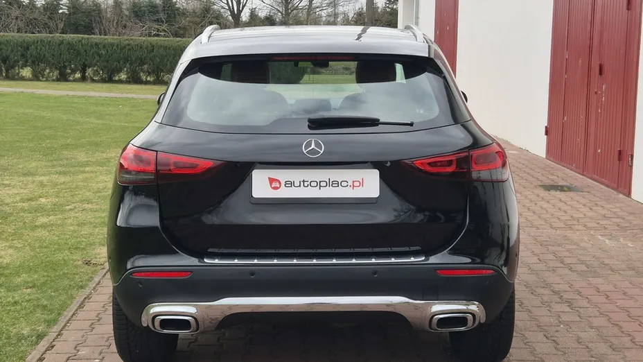 MERCEDES-BENZ GLA -