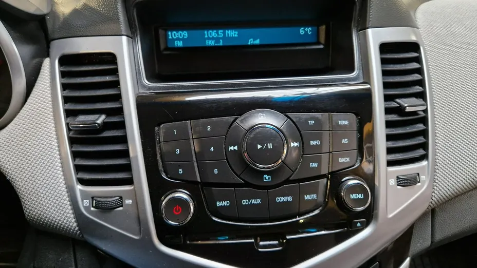 CHEVROLET Cruze -