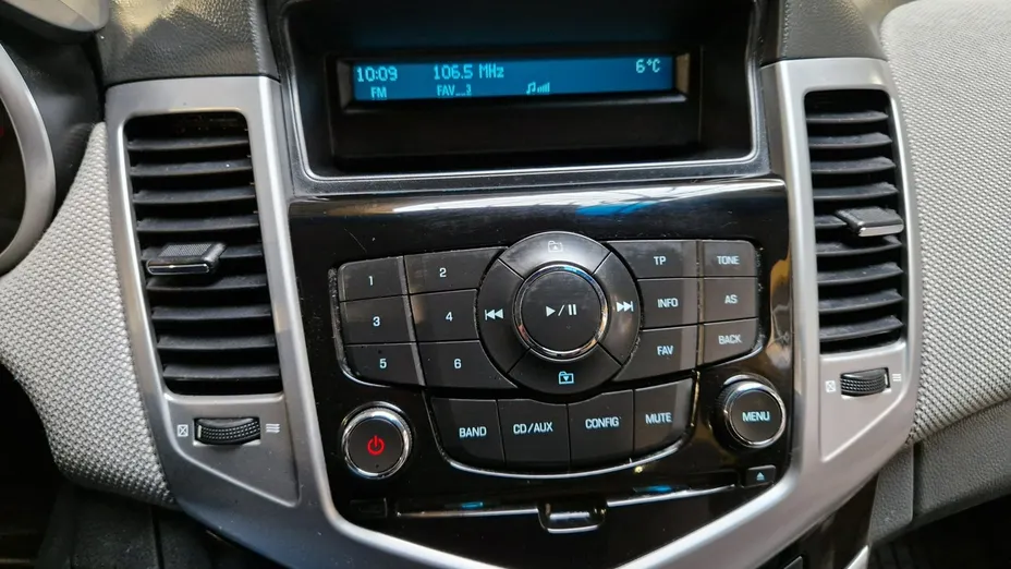 CHEVROLET Cruze -