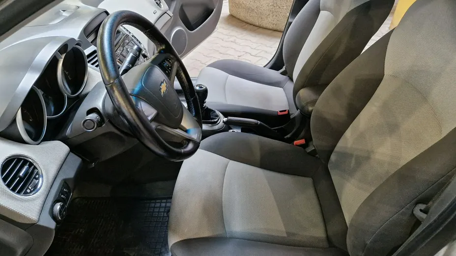 CHEVROLET Cruze -