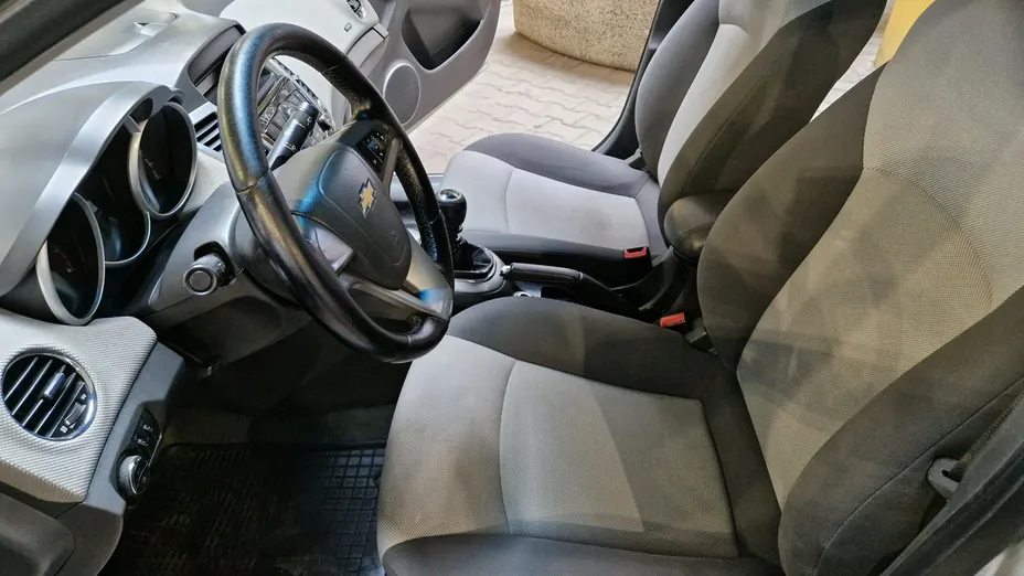 CHEVROLET Cruze -