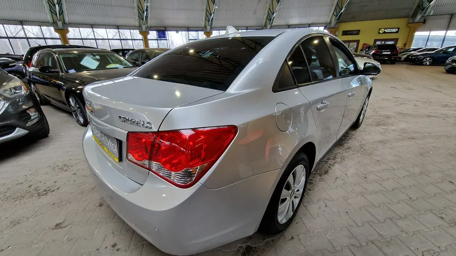 CHEVROLET Cruze -