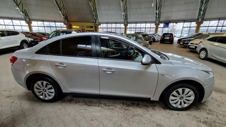CHEVROLET Cruze -