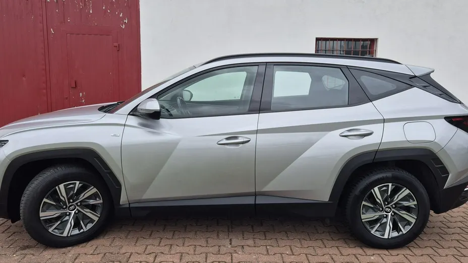 HYUNDAI Tucson -