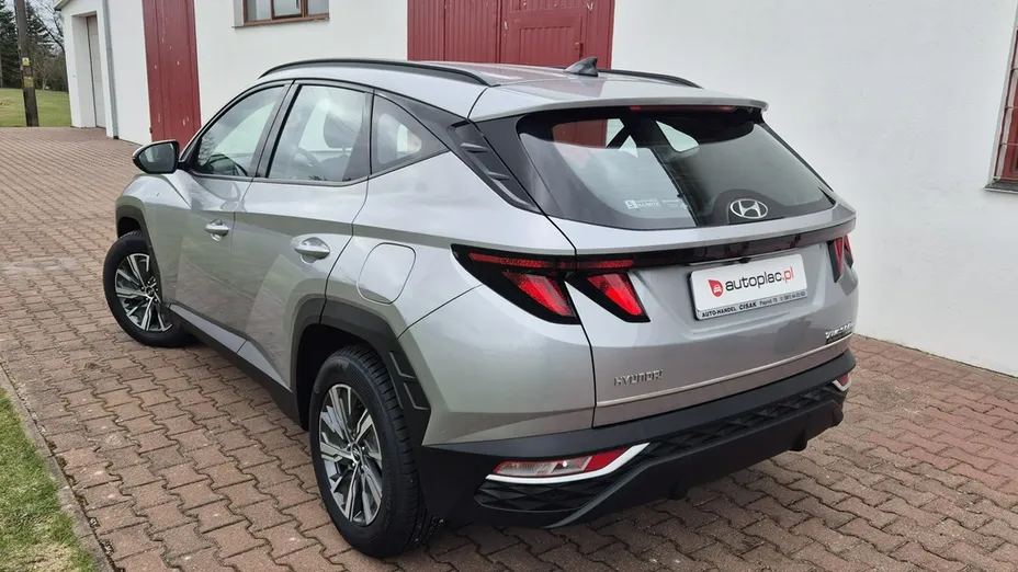HYUNDAI Tucson -