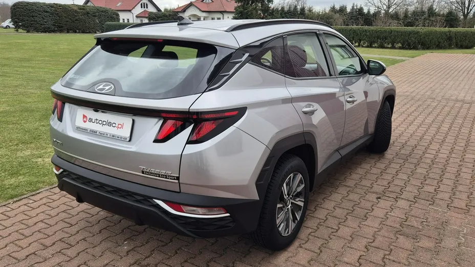 HYUNDAI Tucson -