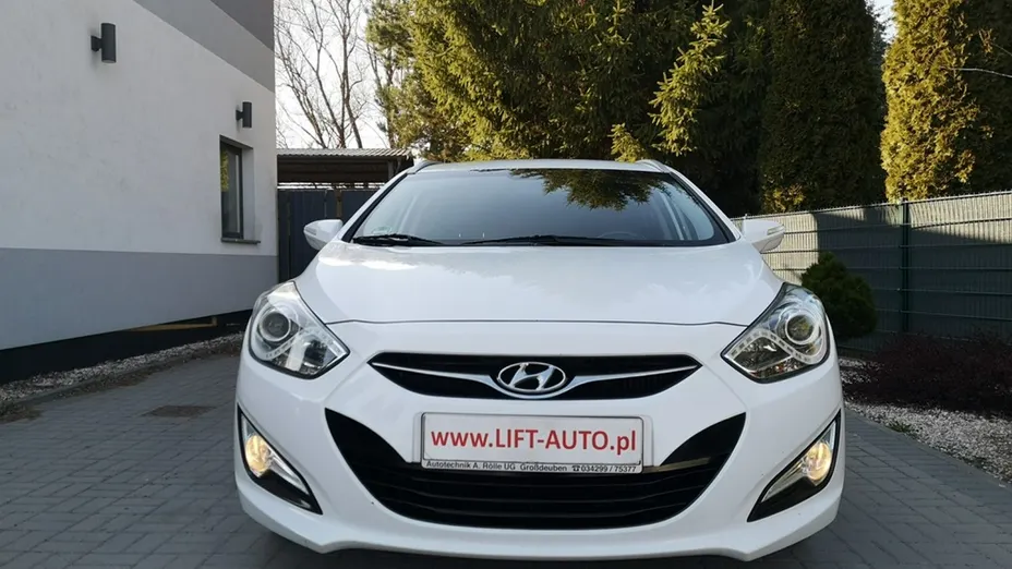 HYUNDAI i40 -