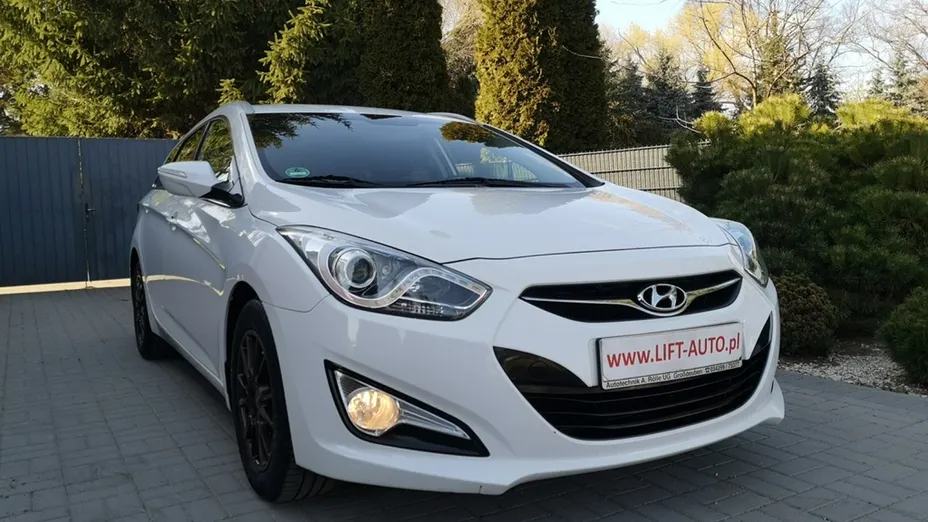 HYUNDAI i40 -