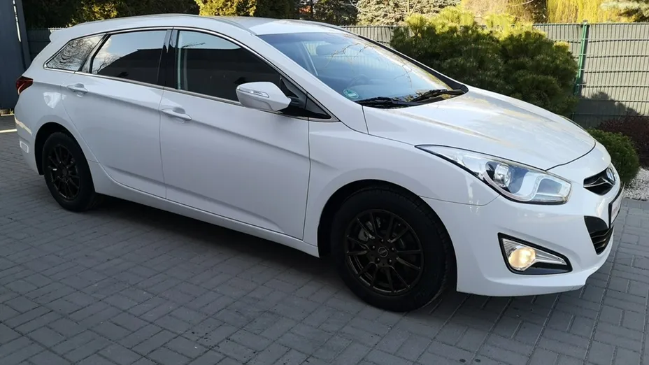 HYUNDAI i40 -