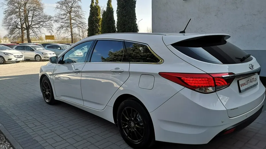 HYUNDAI i40 -