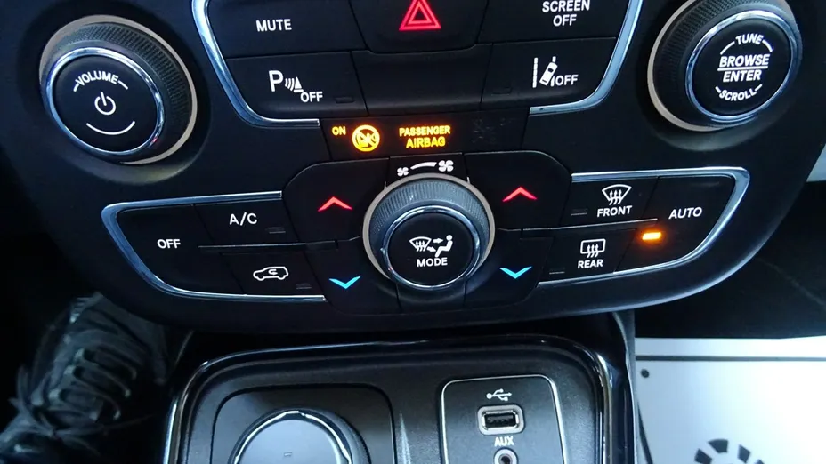 JEEP Compass -