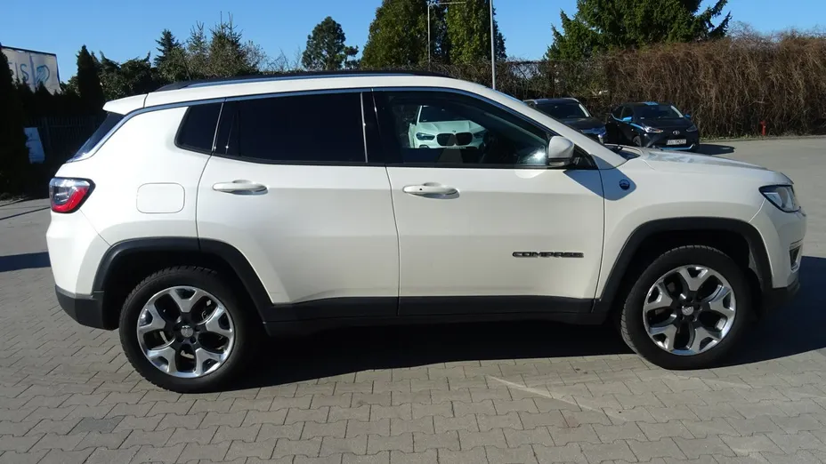 JEEP Compass -