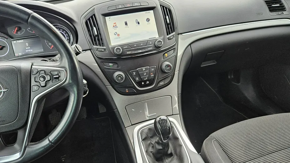 OPEL Insignia -