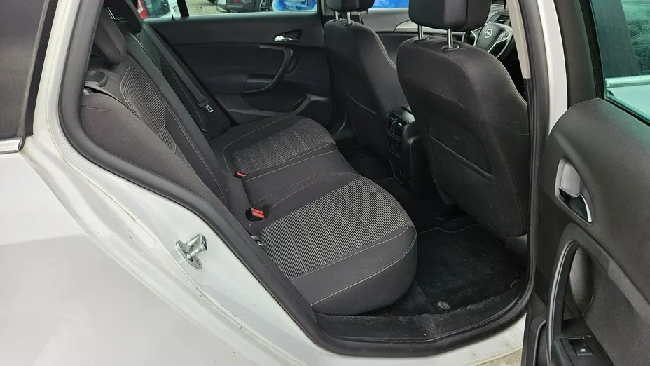 OPEL Insignia -