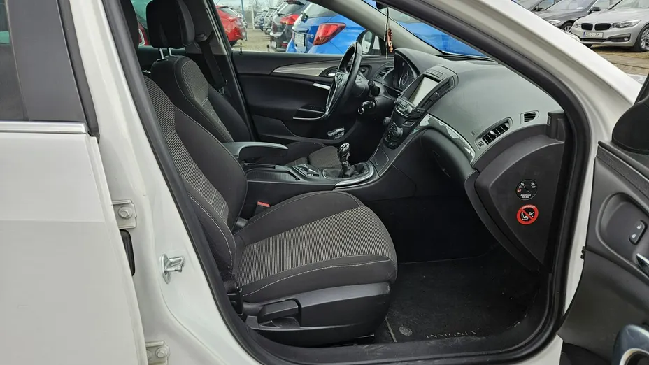 OPEL Insignia -