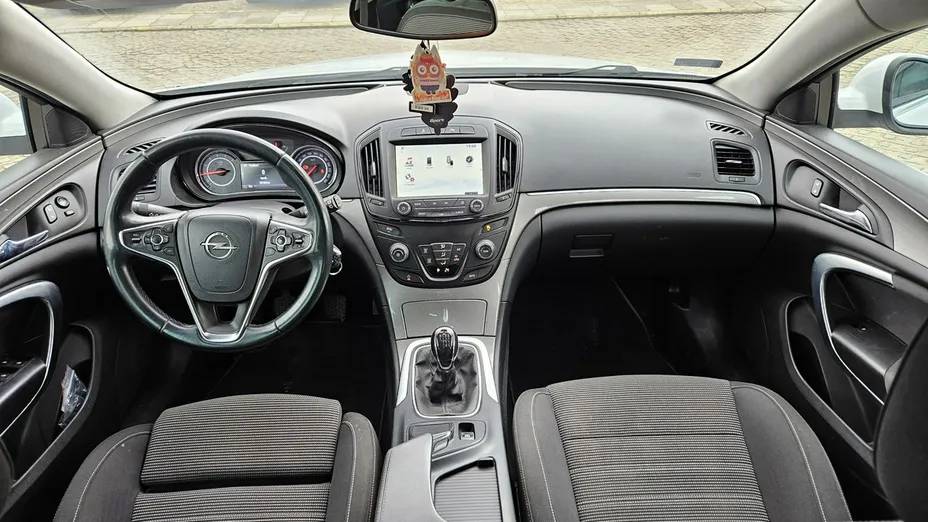 OPEL Insignia -