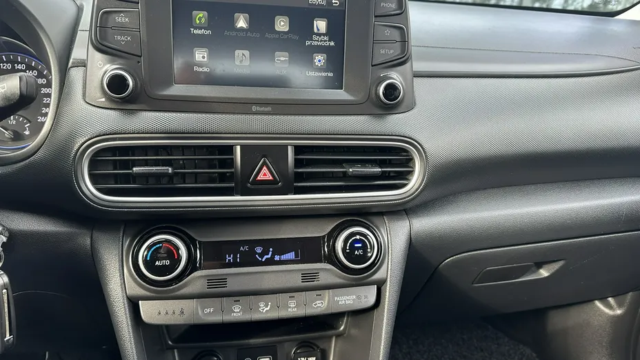 HYUNDAI Kona -